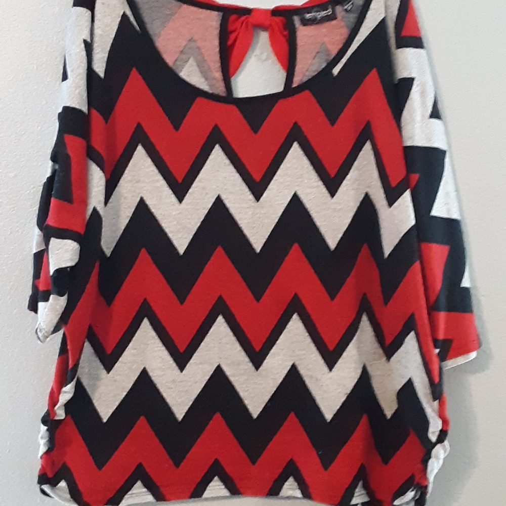 Red grey black Chevron print top